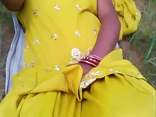 Ladki khet me with hindI audio
